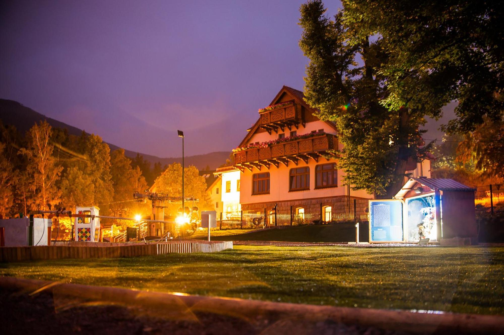 Przystanek Bavaria - Sauny, Parking Oraz Wstep Do Parku Bajek W Cenie! Karpacz Bagian luar foto