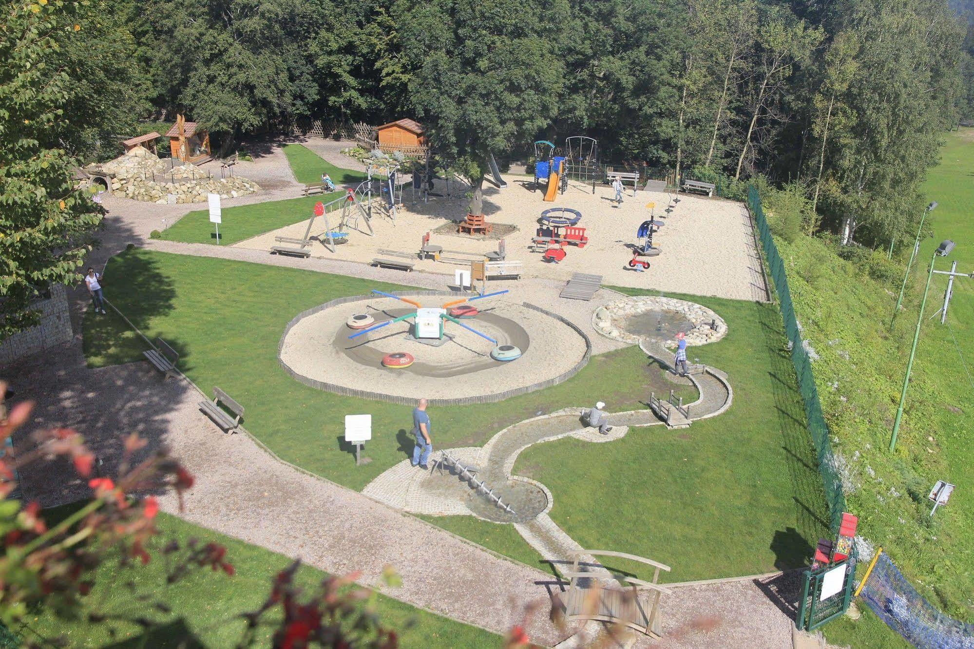 Przystanek Bavaria - Sauny, Parking Oraz Wstep Do Parku Bajek W Cenie! Karpacz Bagian luar foto